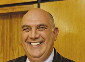 De Jager rolls with the punches