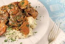 Cauliflower mash with chicken livers