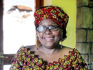 Black, white, commercial and smallholder farmers take hands Black, white, commercial and smallholder farmers take hands