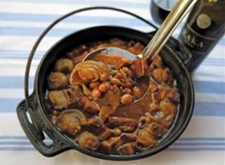 Pork & beans: a rodeo for your inner cowboy