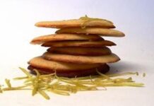 Lemony soft-centred biscuits