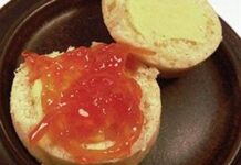Coffee break with scones
