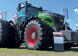 New Fendt line-up at Nampo Fendt tractor 1050