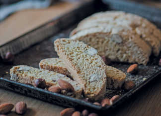 How to bake biscotti