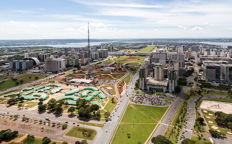 Brasilia aerea eixo monumental
