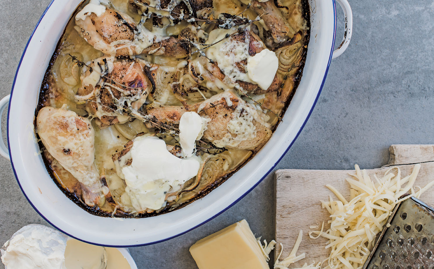 Chicken with onions and Emmentaler cheese