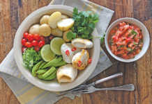Calamari and salsa