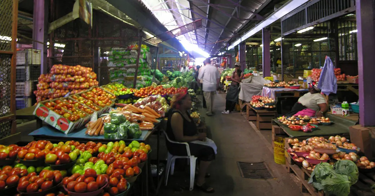 Buyers rush for staples as Durban market opens