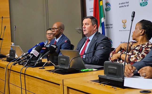 From left: ministry spokesperson Joylene van Wyk, Director General Mooketsa Ramasodi, Minsiter of agriculture John Steenhuisen, Dr Emily Mogajane, head of the Ministerial Advisory Task Team on Animal Disease Prevention and Control.