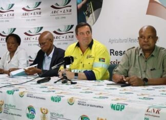 ARC to produce 20 000 FMD vaccines a week by March, says Steenhuisen