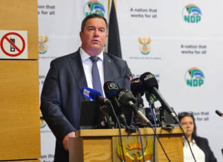 Steenhuisen’s future as agri minister uncertain amid reports of DA reshuffle