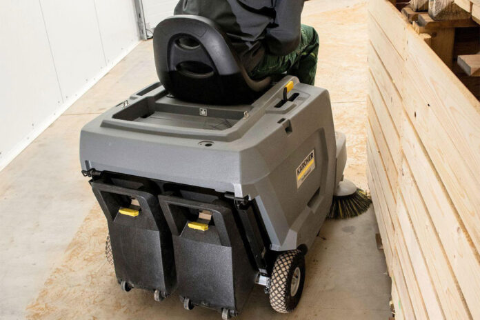 Remove dust, don’t stir it up: effective cleaning for agri warehouses