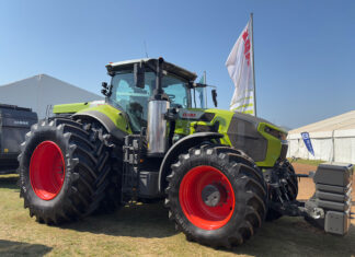 CLAAS showcases new CEREX baler and AXION 9 tractor at Nampo Cape