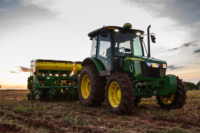 Financing for livestock farmers: the John Deere 5-Series tractor